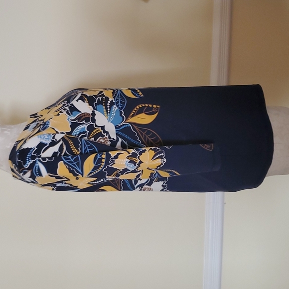 CHARTER CLUB floral top PM - Picture 3 of 8